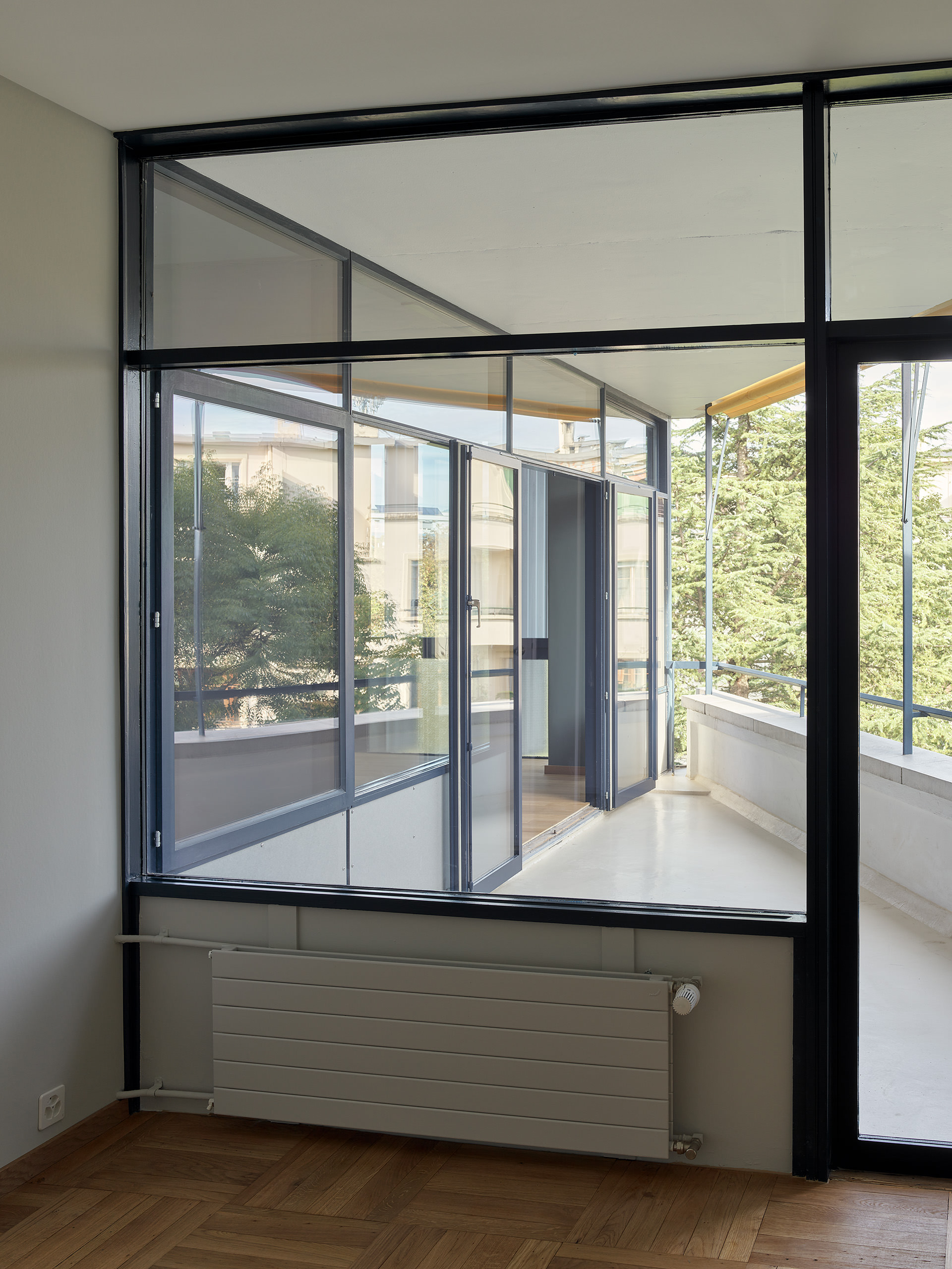 Ahp0046 AIQ4 002677 J2560